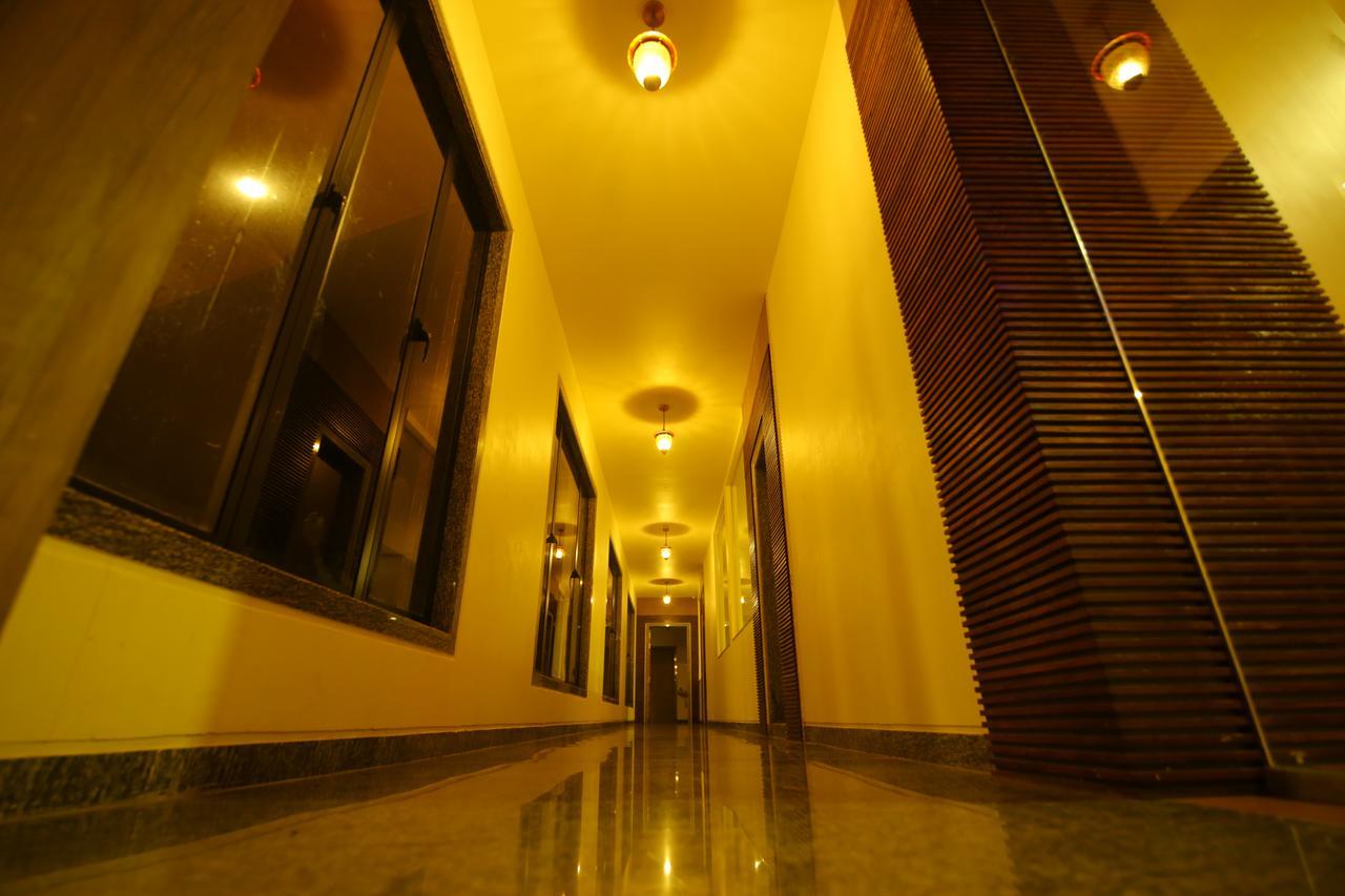 Saubhagya Inn International Lucknow Exterior foto