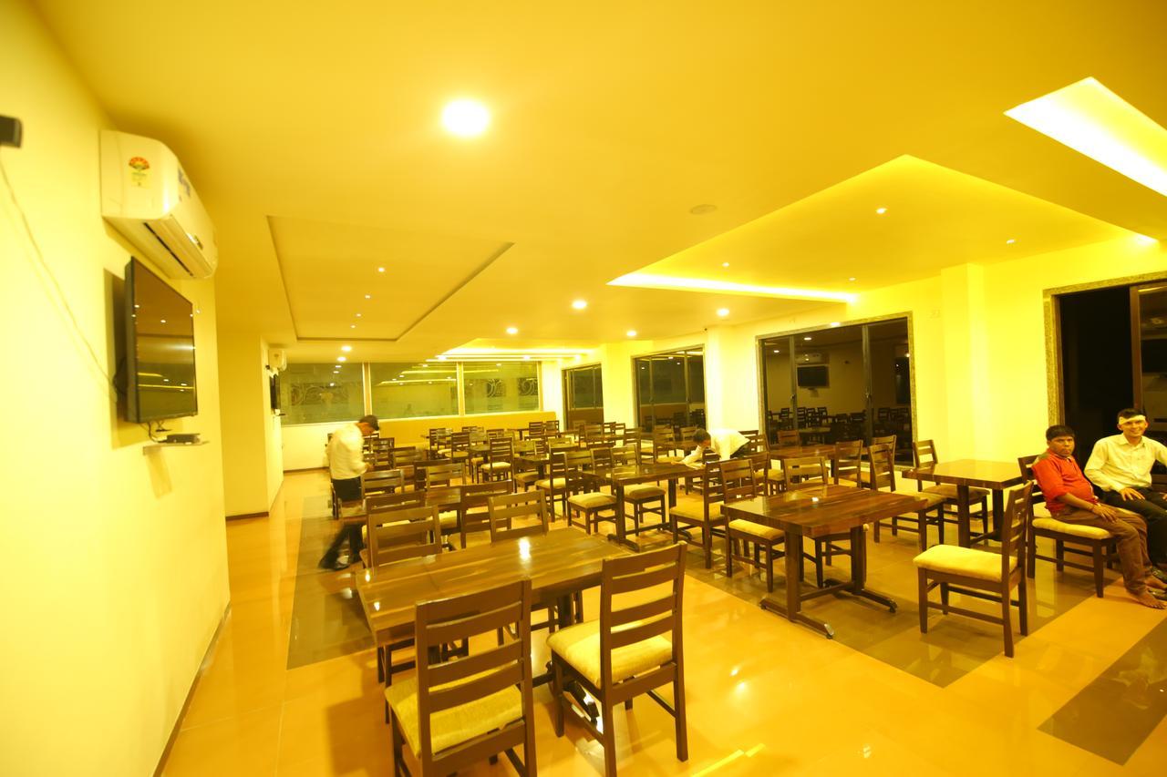 Saubhagya Inn International Lucknow Exterior foto