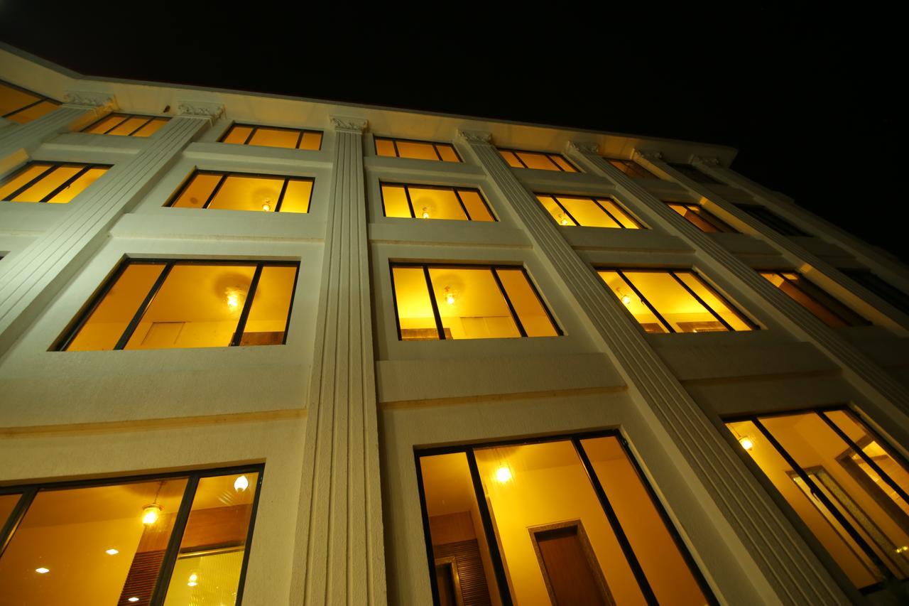 Saubhagya Inn International Lucknow Exterior foto